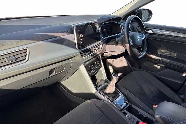 Used Volkswagen T-Roc 2024 for sale - 76335018: Photo 2