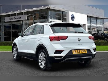 Used Volkswagen T-Roc 2019 for sale - 75924560: Photo