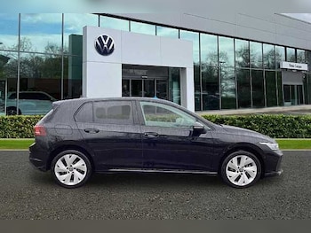 Used Volkswagen Golf 2025 for sale - 77813550: Photo
