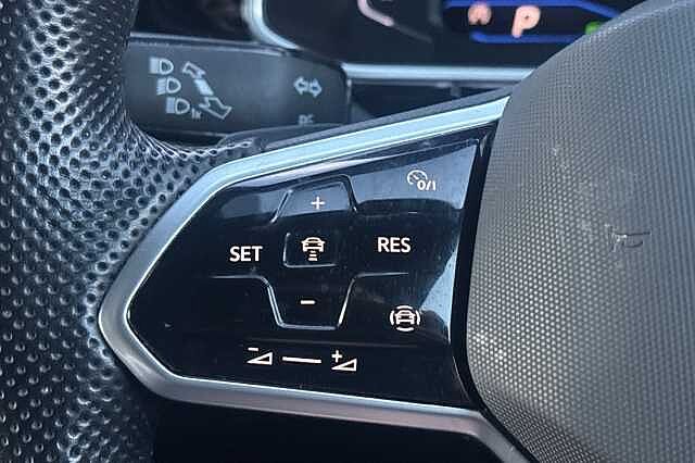 Used Volkswagen T-Roc 2022 for sale - 76836806: Photo 15