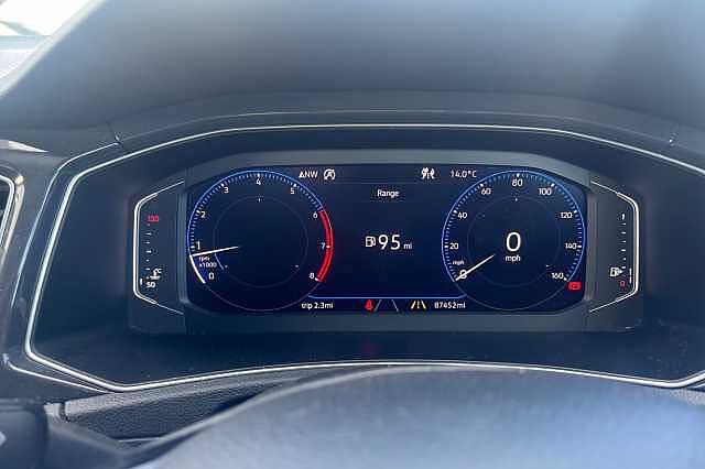 Used Volkswagen T-Roc 2018 for sale - 76324331: Photo 18