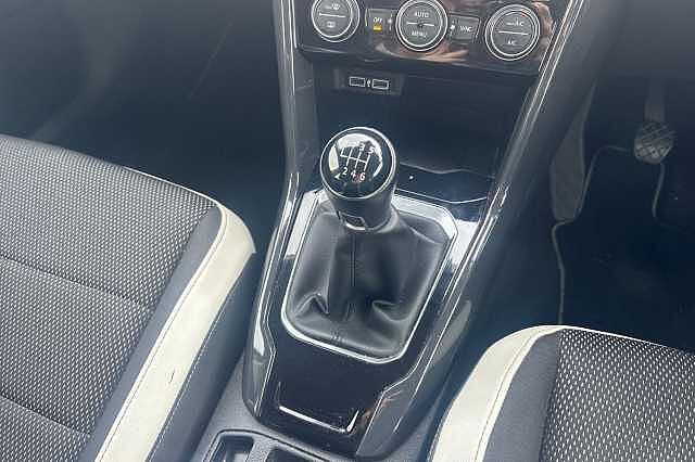 Used Volkswagen T-Roc 2018 for sale - 76324331: Photo 19