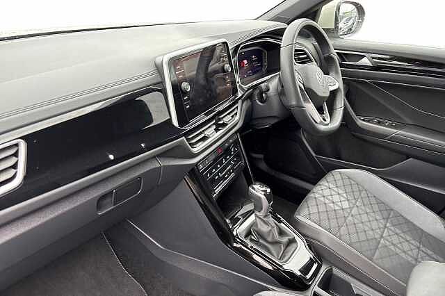 Used Volkswagen T-Roc 2024 for sale - 75919018: Photo 2
