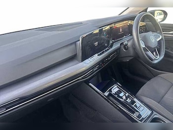 Used Volkswagen Golf 2023 for sale - 77038690: Photo