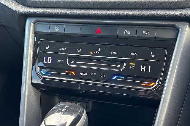 Used Volkswagen T-Roc 2024 for sale - 76625799: Photo 25