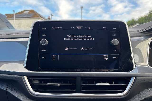 Used Volkswagen T-Roc 2024 for sale - 76625799: Photo 26