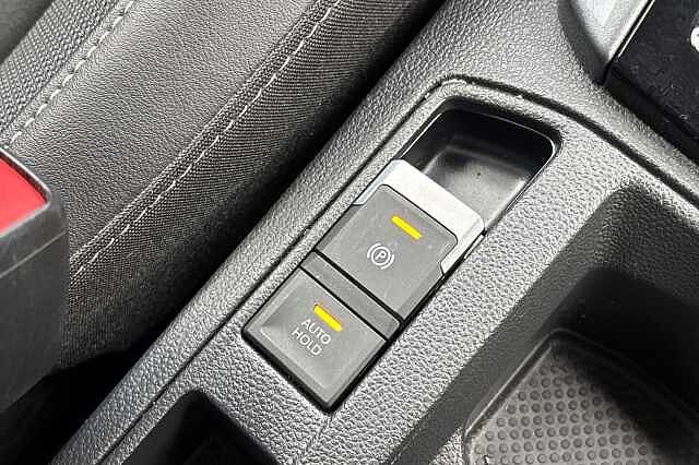 Used Volkswagen T-Roc 2024 for sale - 76625799: Photo 30