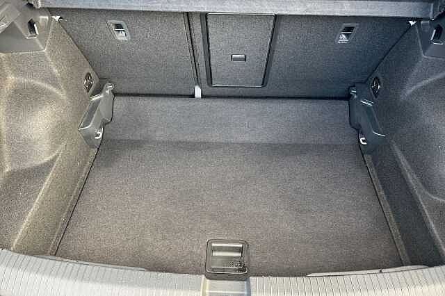 Used Volkswagen T-Roc 2024 for sale - 76625799: Photo 34