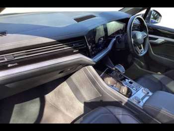 Used Volkswagen Touareg 2020 for sale - 74802814: Photo