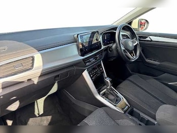 Used Volkswagen T-Roc 2023 for sale - 78168415: Photo