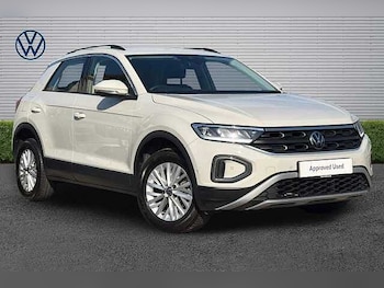 Used Volkswagen T-Roc 2024 for sale - 78722042: Photo
