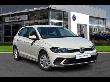 2022 (72) - MK6 Facelift (2021) 1.0 80PS Life + RONDA ALLOYS 5-Door