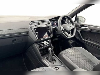 Used Volkswagen Tiguan 2024 for sale - 75650429: Photo