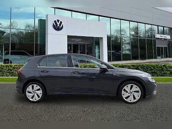 Used Volkswagen Golf 2024 for sale - 79545800: Photo