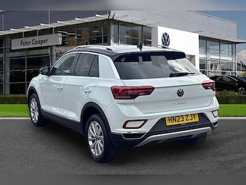 Used Volkswagen T-Roc 2023 for sale - 78145744: Photo