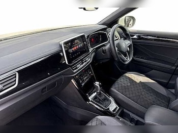 Used Volkswagen T-Roc 2023 for sale - 79205975: Photo