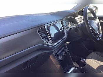 Used Volkswagen T-Roc 2018 for sale - 78427082: Photo