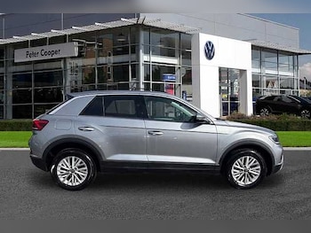Used Volkswagen T-Roc 2023 for sale - 78069792: Photo