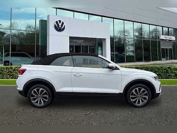 Used Volkswagen T-Roc 2022 for sale - 78324540: Photo