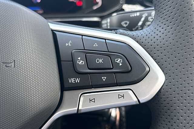 Used Volkswagen T-Roc 2025 for sale - 76536447: Photo 17