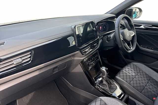 Used Volkswagen T-Roc 2025 for sale - 76536447: Photo 2