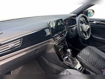 Used Volkswagen T-Roc 2025 for sale - 76536447: Photo
