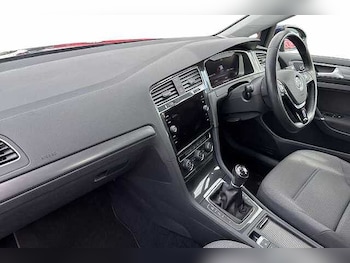 Used Volkswagen Golf 2018 for sale - 78056866: Photo