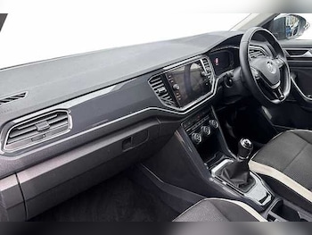 Used Volkswagen T-Roc 2020 for sale - 78776317: Photo