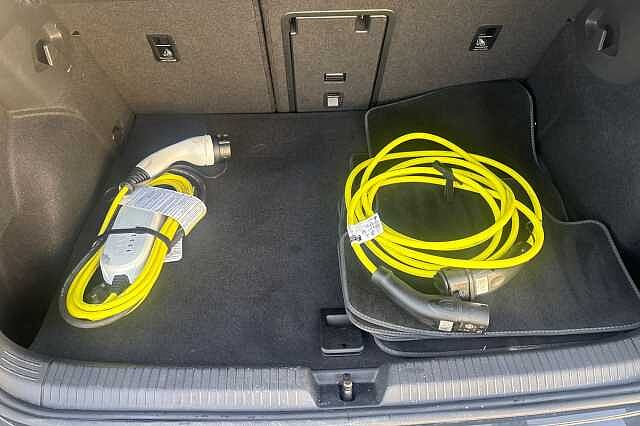 Used Volkswagen Golf 2023 for sale - 77228176: Photo 34