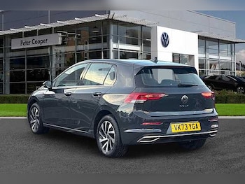 Used Volkswagen Golf 2023 for sale - 77228176: Photo