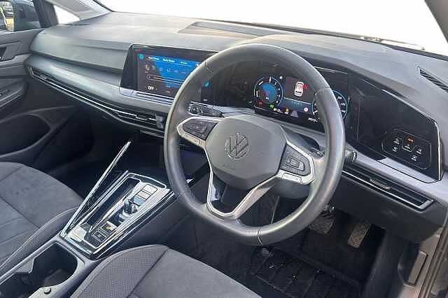 Used Volkswagen Golf 2023 for sale - 77228176: Photo 6