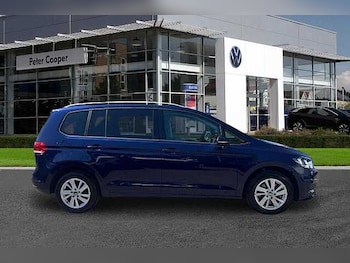 Used Volkswagen Touran 2023 for sale - 79476984: Photo