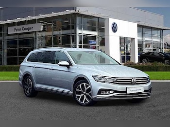 Used Volkswagen Passat 2020 for sale - 76376618: Photo