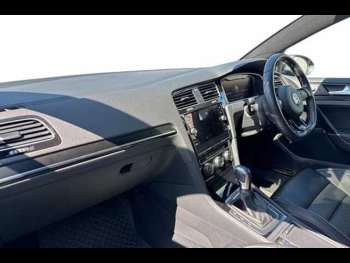 Used Volkswagen Golf 2019 for sale - 74340072: Photo