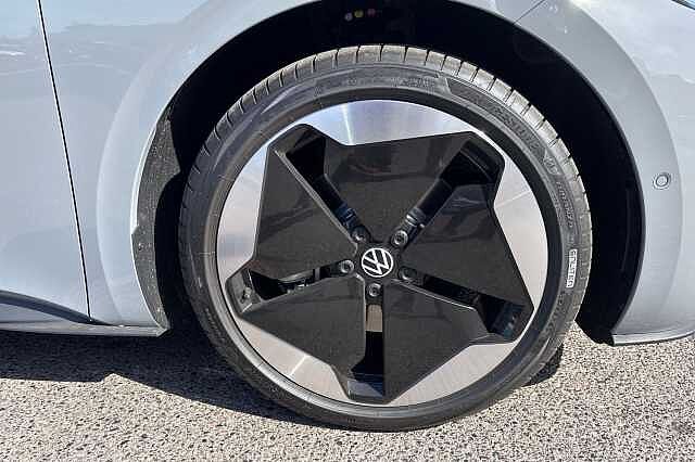 Used Volkswagen ID.3 2025 for sale - 76407268: Photo 5