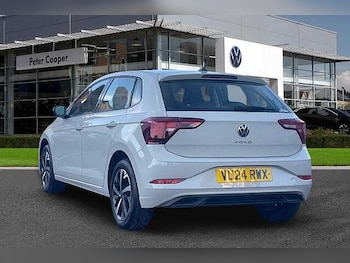 Used Volkswagen Polo 2024 for sale - 77077417: Photo
