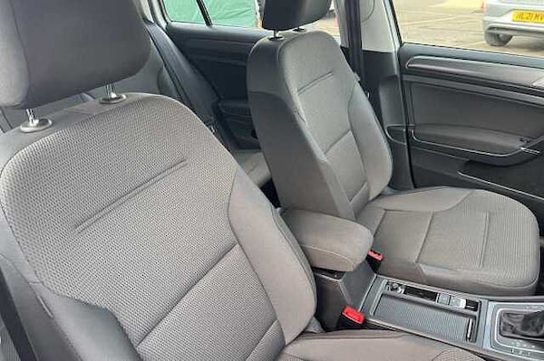 Used Volkswagen Golf 2018 for sale - 76093330: Photo 14