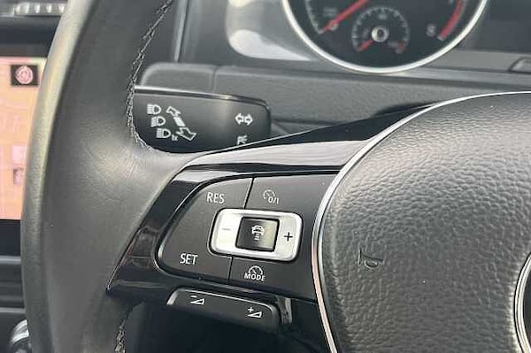 Used Volkswagen Golf 2018 for sale - 76093330: Photo 19