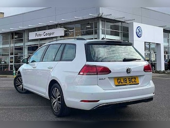 Used Volkswagen Golf 2018 for sale - 76093330: Photo 3
