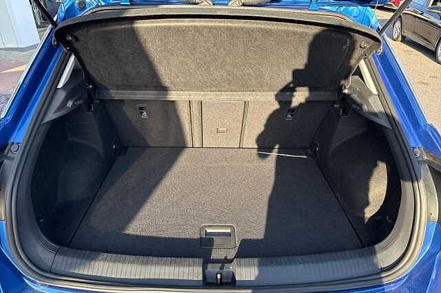 Used Volkswagen T-Roc 2023 for sale - 75999298: Photo 11