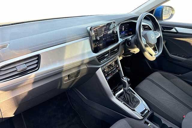 Used Volkswagen T-Roc 2023 for sale - 75999298: Photo 2