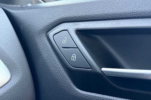 Used Volkswagen T-Roc 2023 for sale - 75999298: Photo 29