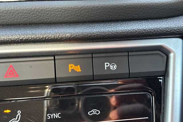 Used Volkswagen T-Roc 2023 for sale - 75999298: Photo 32