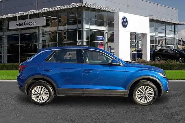Used Volkswagen T-Roc 2023 for sale - 75999298: Photo 4