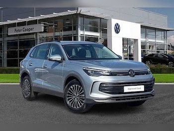 (25) - 1.5 eTSI (150ps) Life DSG 5-Door