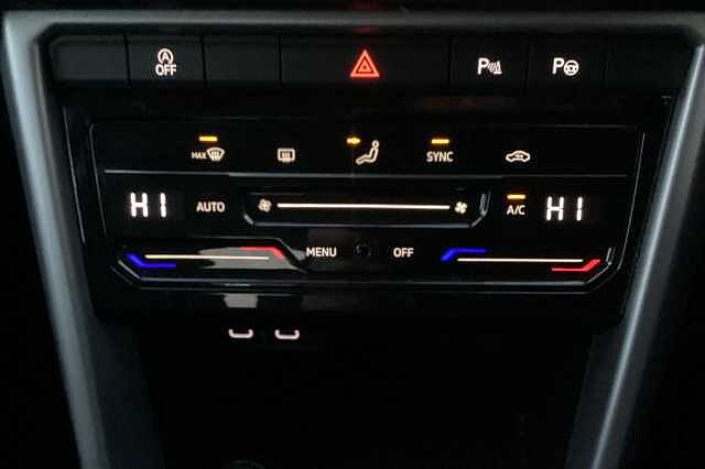 Used Volkswagen T-Roc 2022 for sale - 76878041: Photo 30