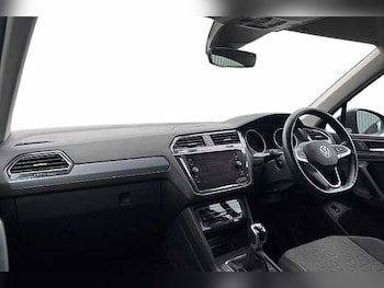 Used Volkswagen Tiguan 2022 for sale - 76026272: Photo 2