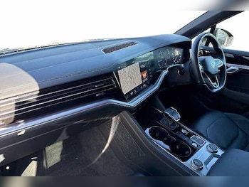 Used Volkswagen Touareg 2021 for sale - 75406926: Photo