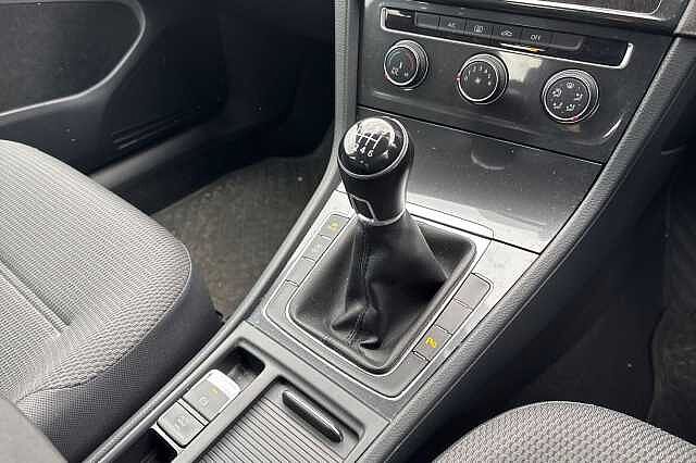 Used Volkswagen Golf 2017 for sale - 76536456: Photo 19