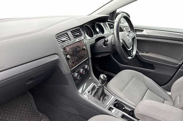 Used Volkswagen Golf 2017 for sale - 76536456: Photo 2